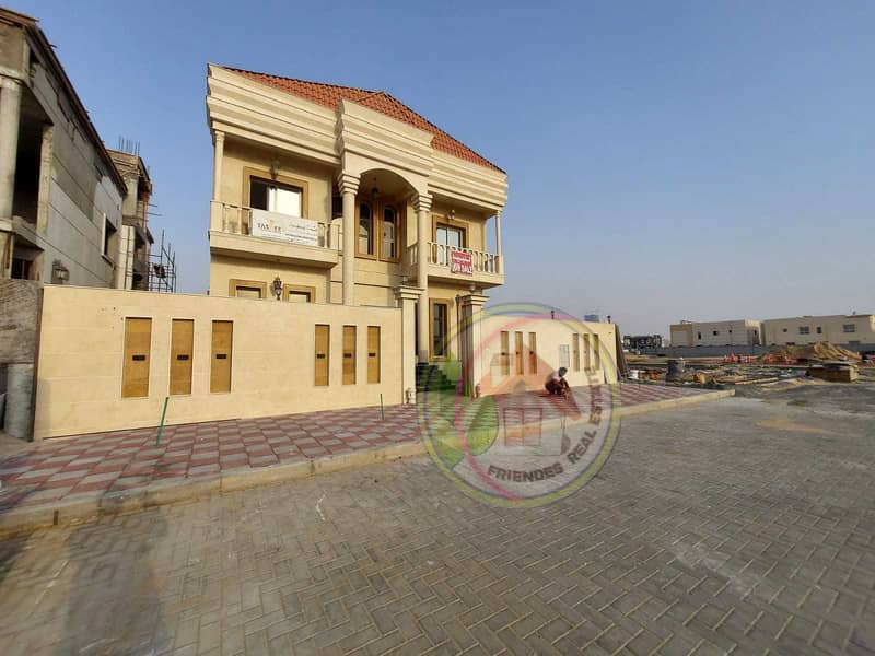 Freehold private villa in Aley, the main street, with convenient installments on the bank