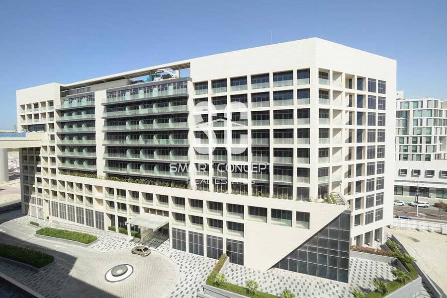A Brand New and Prestigious Unit with Balcony A Brand New and Prestigious Unit with Balcony
