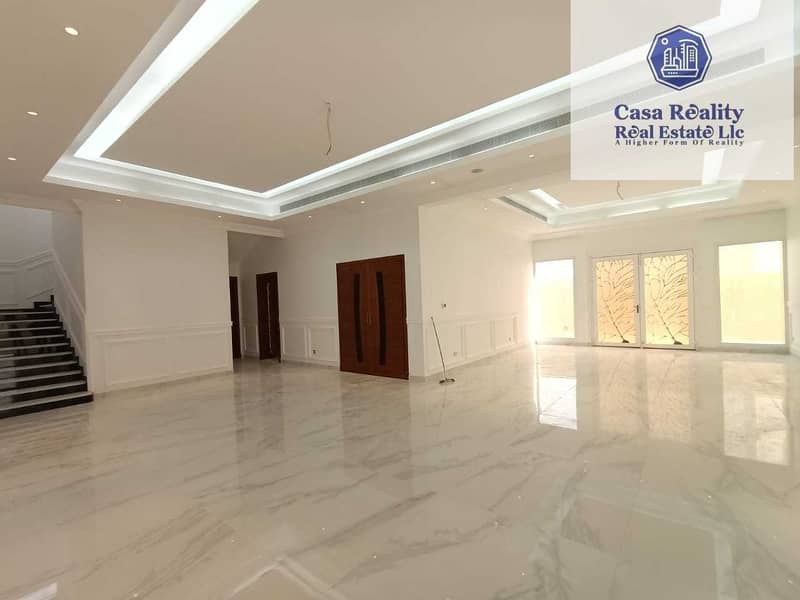 Spacious 5 Master BR villa for rent in Al Aweer