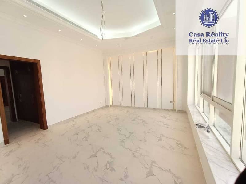4 Spacious 5 Master BR villa for rent in Al Aweer