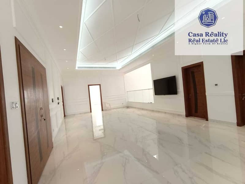 15 Spacious 5 Master BR villa for rent in Al Aweer