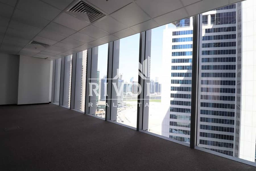 5 Fitted Office for Rent in Luxurious Tower The Oberoi (Under construction)