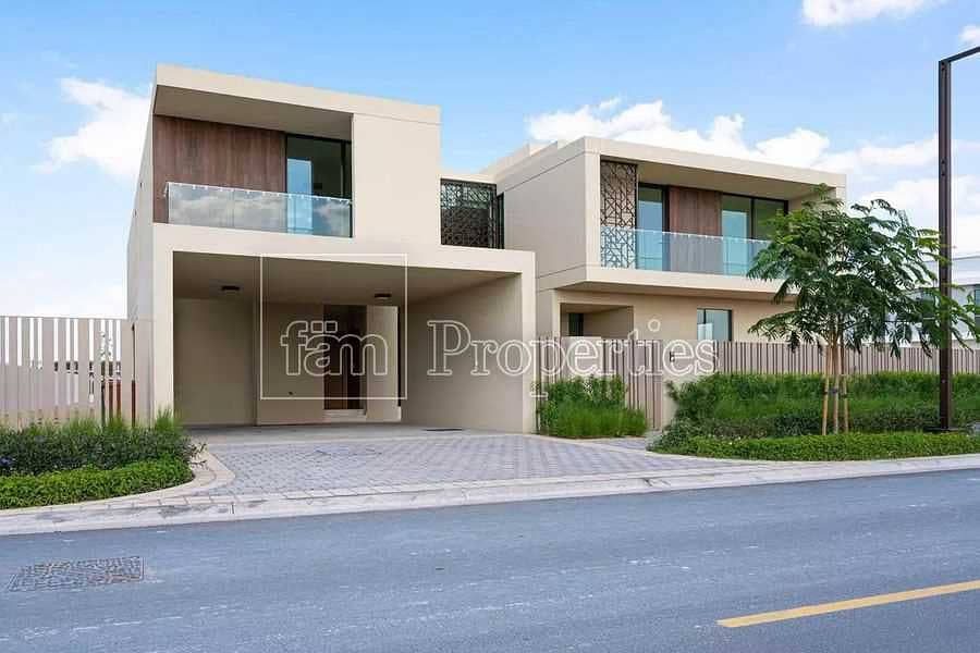 Full Golf Course View | Corner Plot | Private Pool Full Golf Course View | Corner Plot | Private Pool