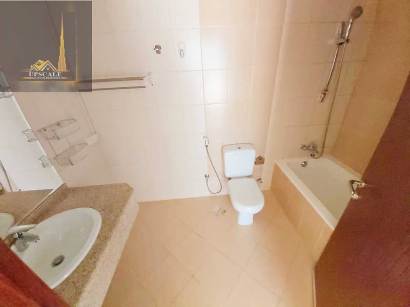 18 SPACIOUS APARTMENT FOR SALE AT INVESTMENT PRICE