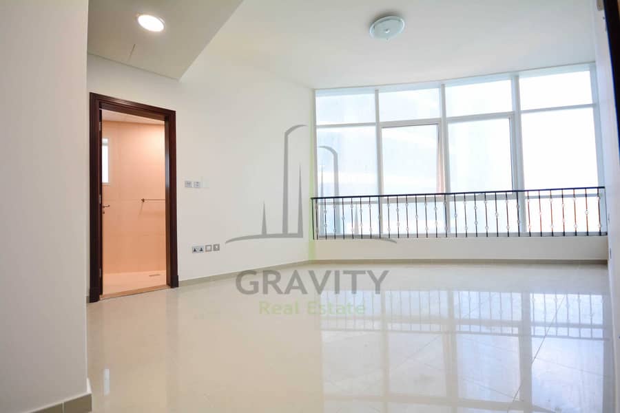 9 Stunning 1 BR Apartment on High Floor w Sea View