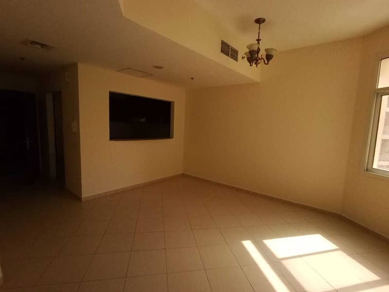 5 28K PAY 4 CHQ !!!LARGE  ONE BEDROOM WITH LARGE BALCONY + LUNDRY ROOM  AVAILABLE FOR RENT MAZAYA Q POINT LIWAN  DUBAI