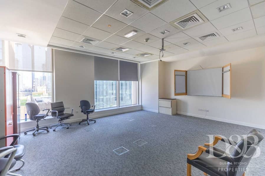 10 Prime Location | Office with High End Furnishing