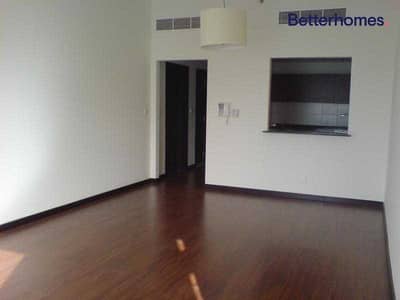 Large 1 Bedroom | Unfurnished | Close to Metro