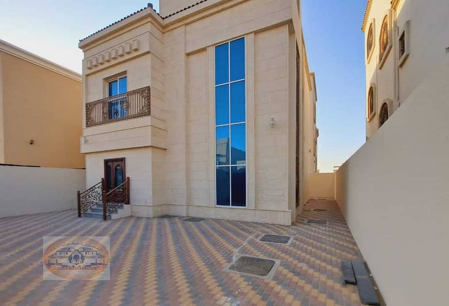 Villa for sale in Ajman - fully finished, large building area, super deluxe finishing - with the possibility of bank financing.