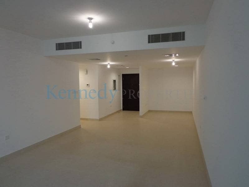 Perfectly located 2 Bedroom with balcony Road view 1oth floor
