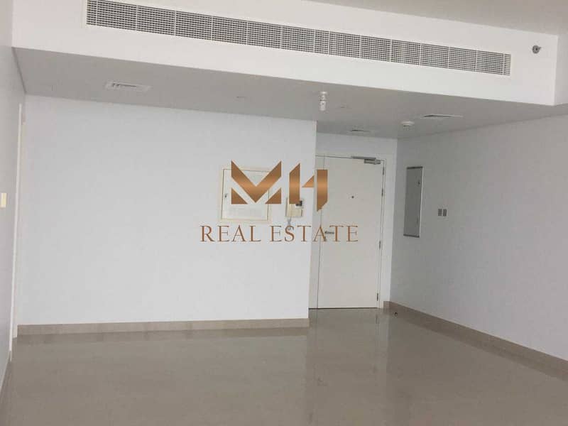 5 Vacant | 3  BHK + Maid's Room |  Sea View