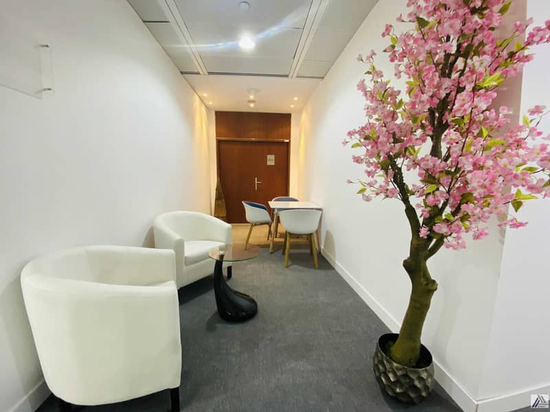 5 Fully Serviced Furnished Office -Suitable for 3 staff -Linked with Metro and Mall