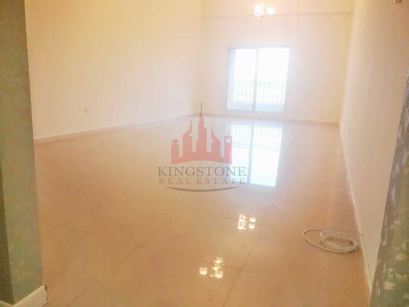 5 Large 3 bhk+en-Suites apt. for rent