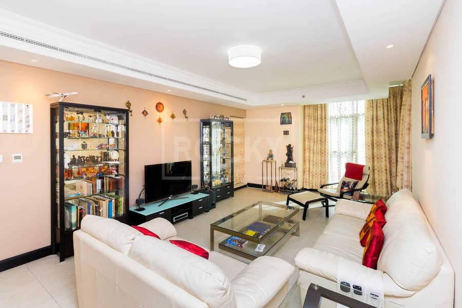 3 Exclusive | Upgraded | 2-Bed | Lake View