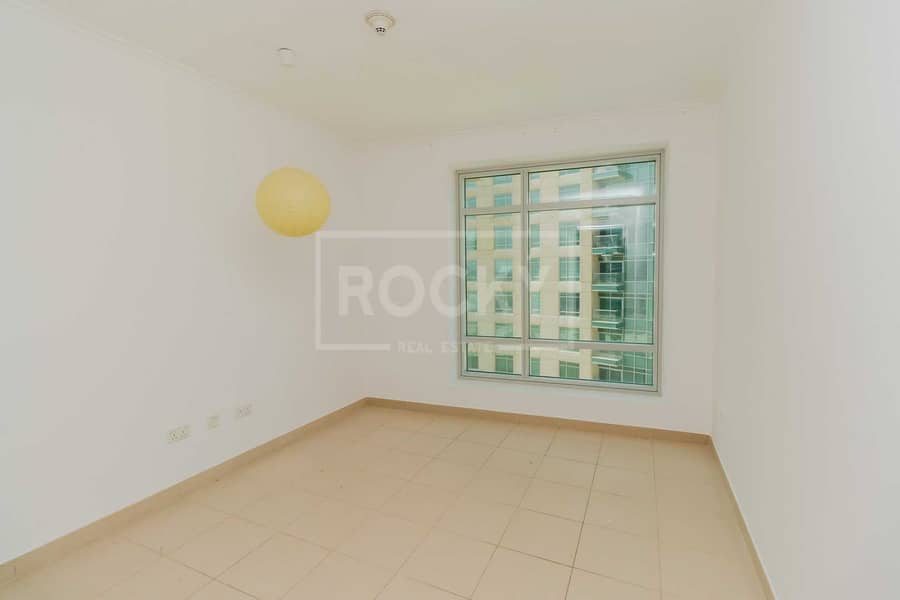 11 Spacious 2 Bed |  plus Laundry | Downtown Dubai