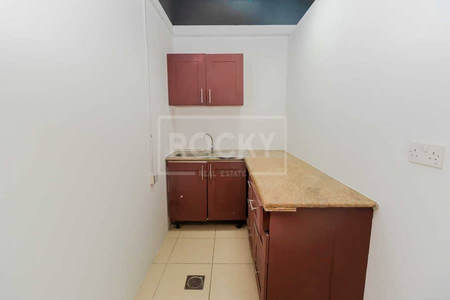 5 Ready to Move | 1st Year Chiller Free | Close to Metro