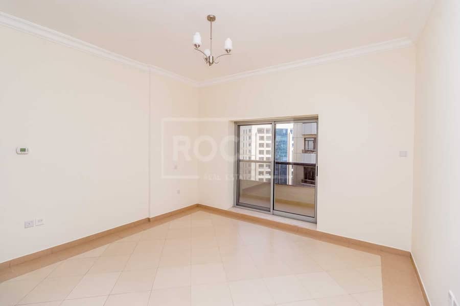 8 Reduced Rent | 13 Months | Close to Metro | 6 Chqs