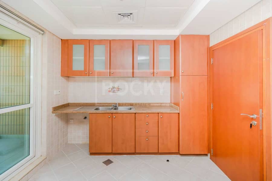 7 Chiller Free | 2-Bed | Closed To Dubai Mall