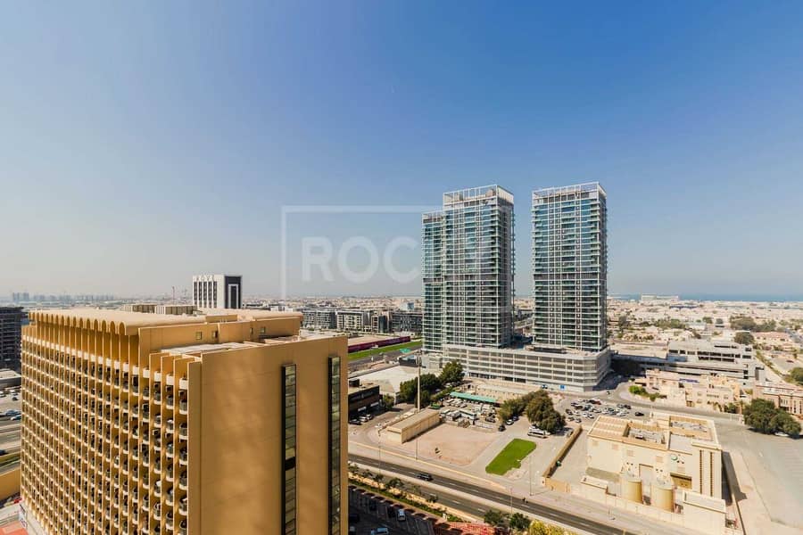 21 Chiller Free | Spacious | 3-Bed | Burj Khalifa View