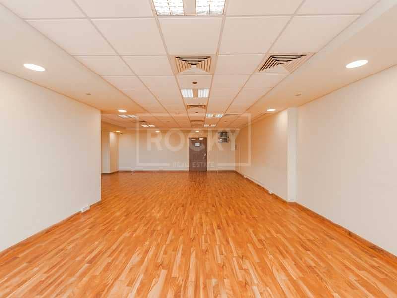 5 Fitted Office | Free Chiller and Dewa | Close to Metro