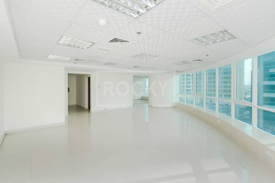 8 Spacious Fitted Office | Open Layout | Close to Metro | DMCC