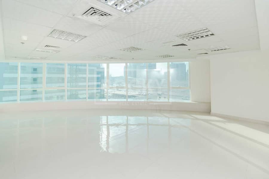 10 Spacious Fitted Office | Open Layout | Close to Metro | DMCC