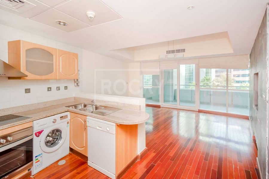 2 1-Bed | Road View | The Waves Tower A