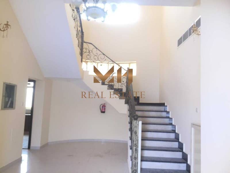 4 Vacant | 6 BHK + Maid + Driver's  room | With Balcony