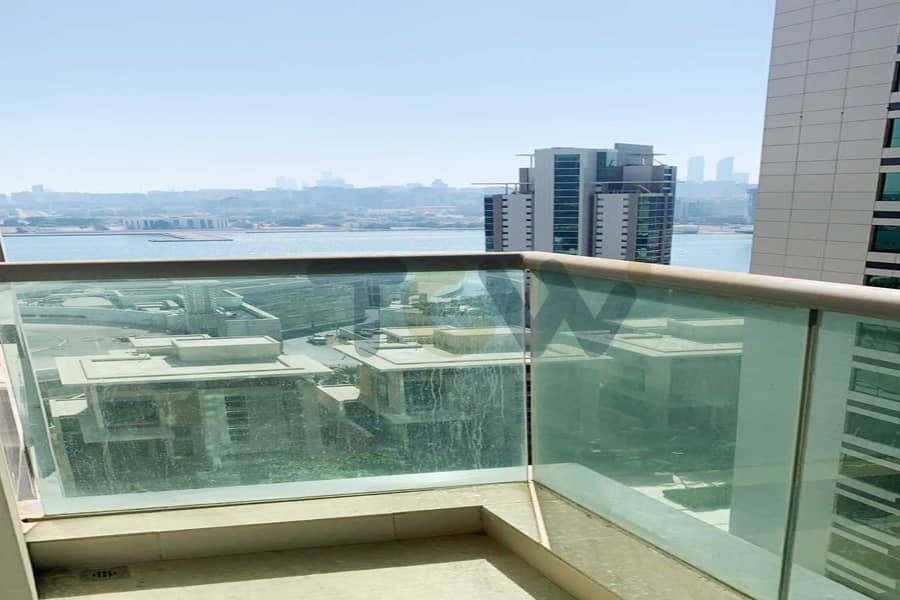2 In demand Stunning View of Marina Square Apartment!
