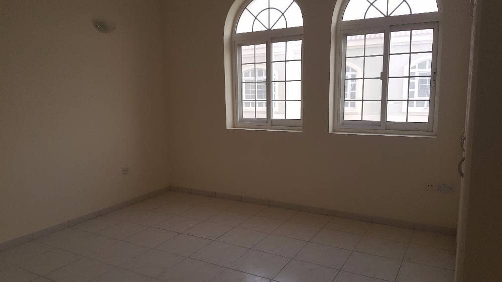 Cheap rent 3BR plus M villa in mirdif with common pool in compound!