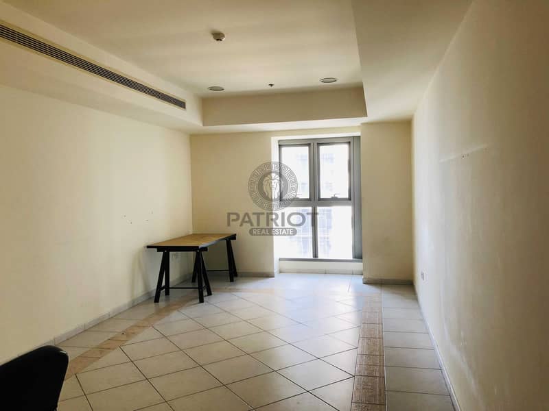 Partial Sea View l One Bedroom l Unfurnished l  High Floor