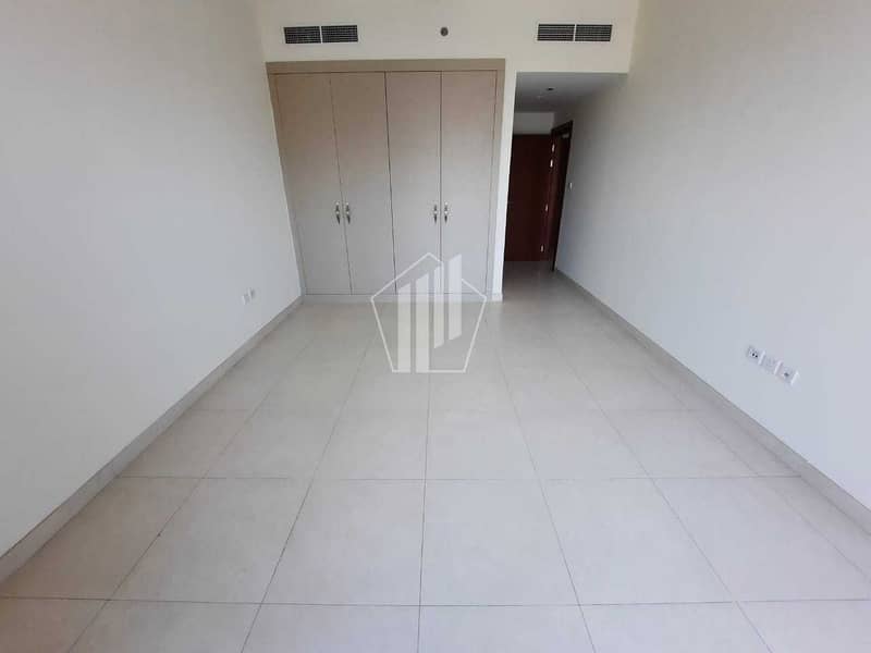 4 Brand New Building / Unfurnished 1 Bedroom / 1month Free /
