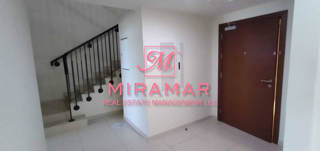 18 LARGE 3B+MAIDS TOWNHOUSE | DUPLEX WITH BALCONY