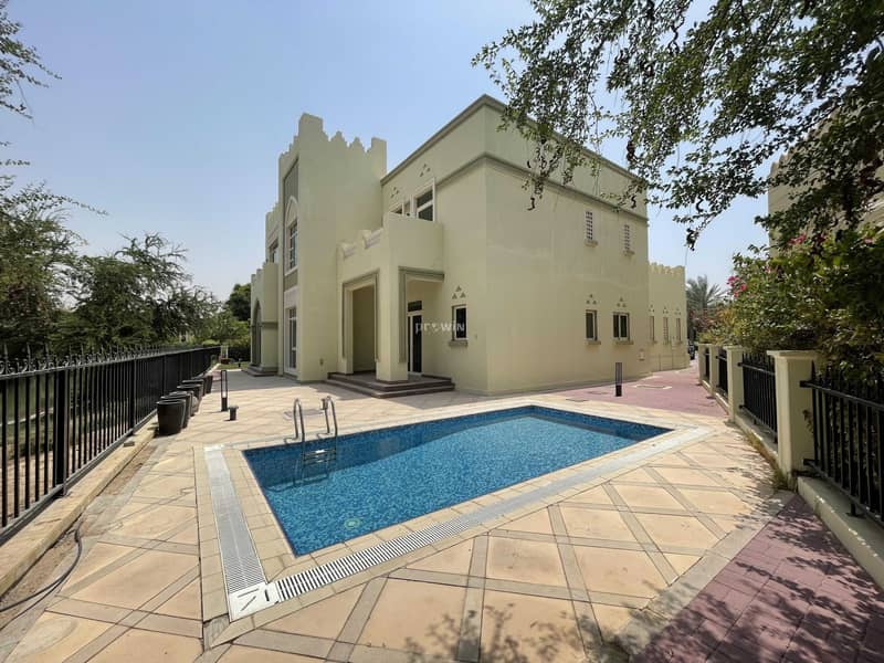 LUXURIOUS VILLA WITH POOL | LAKE VIEW LUXURIOUS VILLA WITH POOL | LAKE VIEW