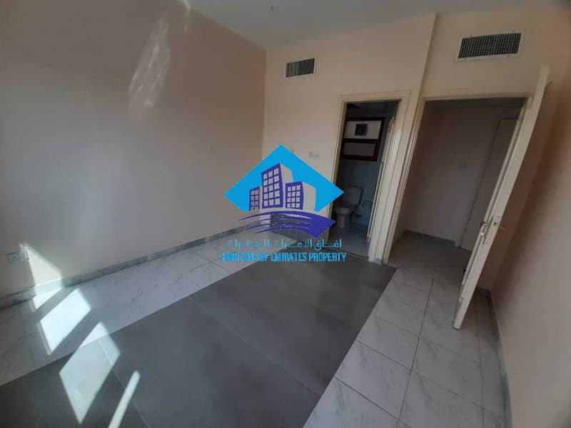 8 1bedroom in khaldyah for rent good area