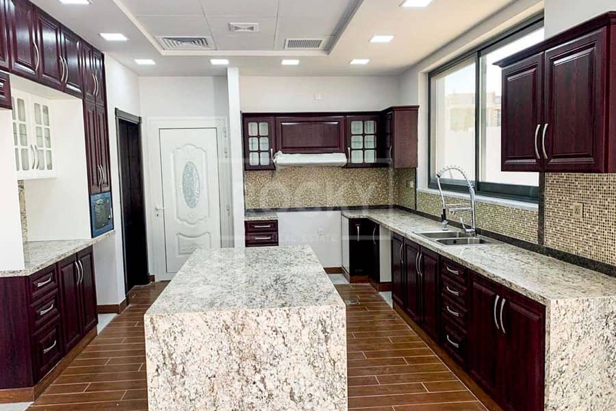 4 Luxurious Villa | with Majlis | Al Furjan