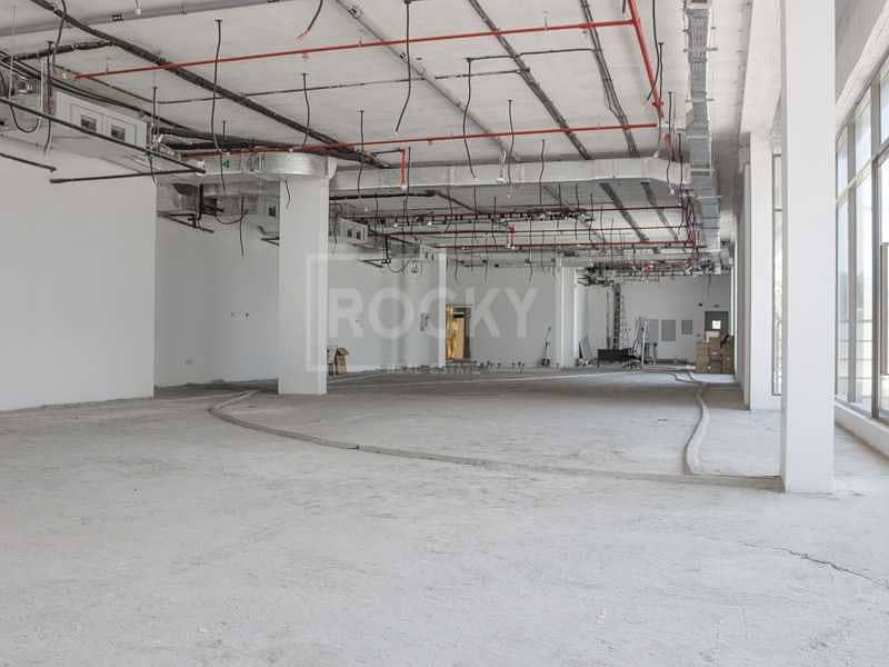 5 Spacious retail at Prime location |Suitable for super mkt and Restaurant