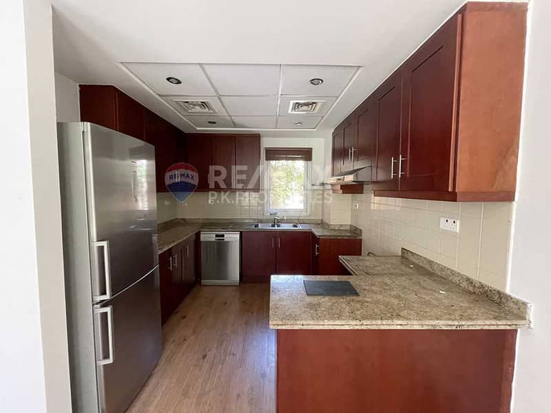 6 Upgraded | Extended | Fully-fitted Kitchen