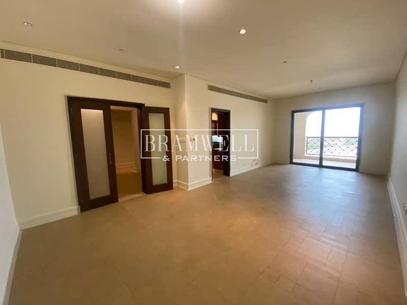 4 Spacious 3 Bedroom Apartment- Prime Location!