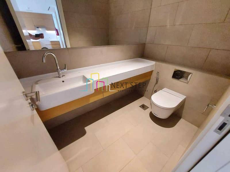 7 Elegant 1 Bedroom with Balcony  l Gym & Pool Facilities  l Parking l