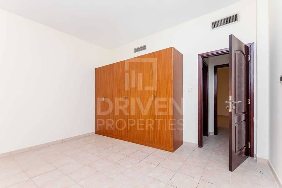 11 Ready to move in and Well-maintained Apt