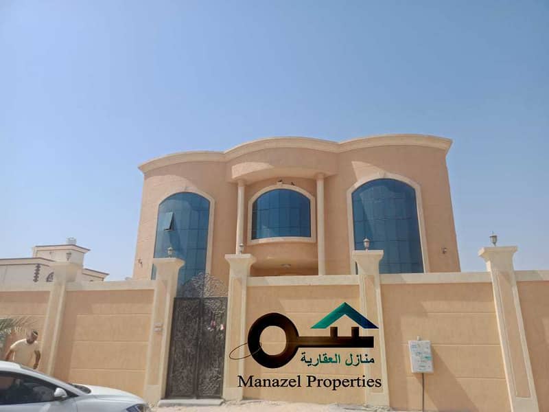 Villa for rent in Al Raqaib area with air conditioners, large area, very excellent location, close to services