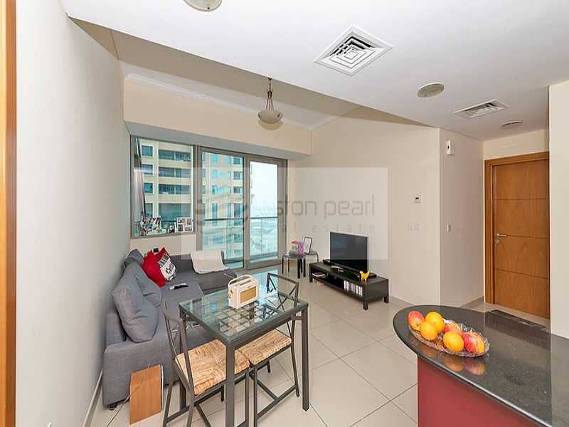 5 Exclusive | 2 Bedrooms | Well Maintained Apartment