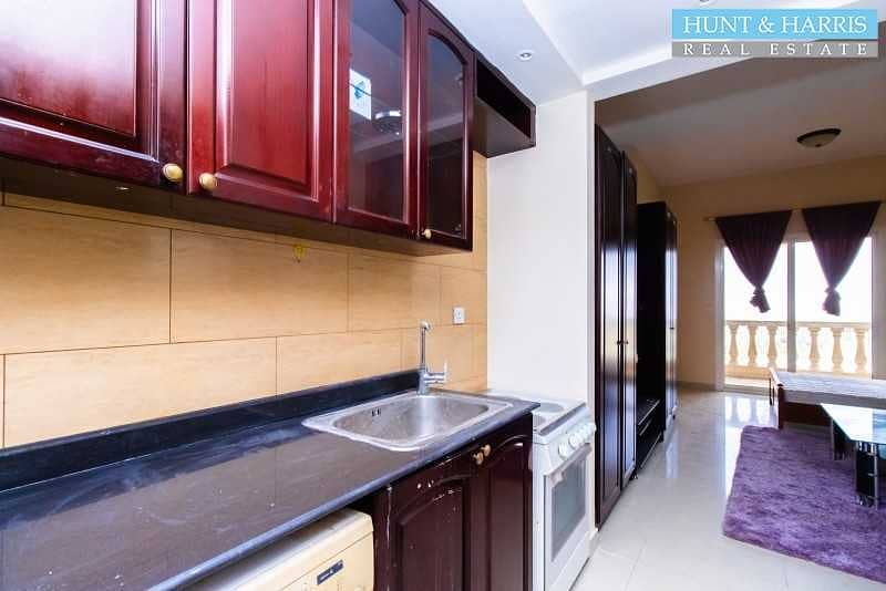 6 Fully Furnished Studio - Amazing Golf Course & Lagoon View