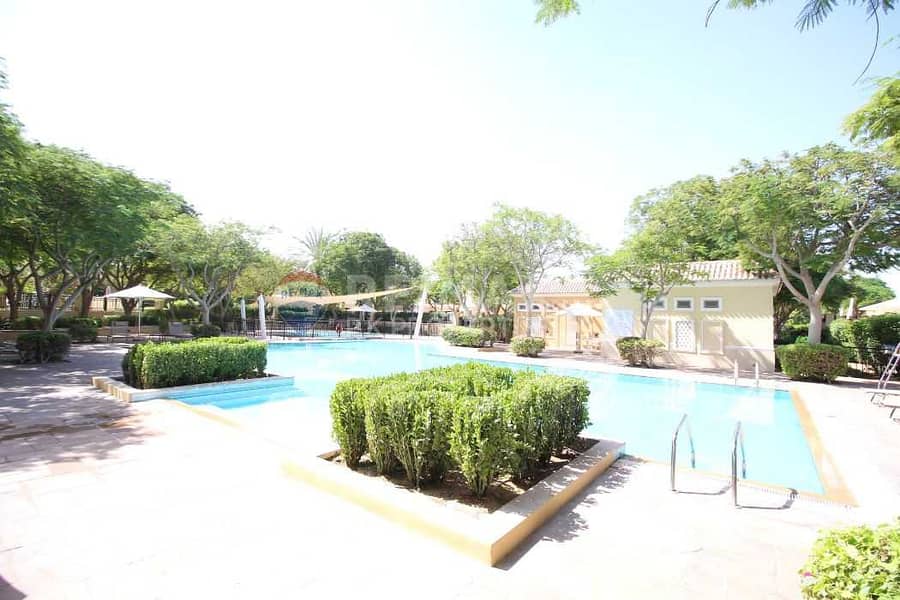 25 Single Row | Well Maintained | Facing Park and Pool