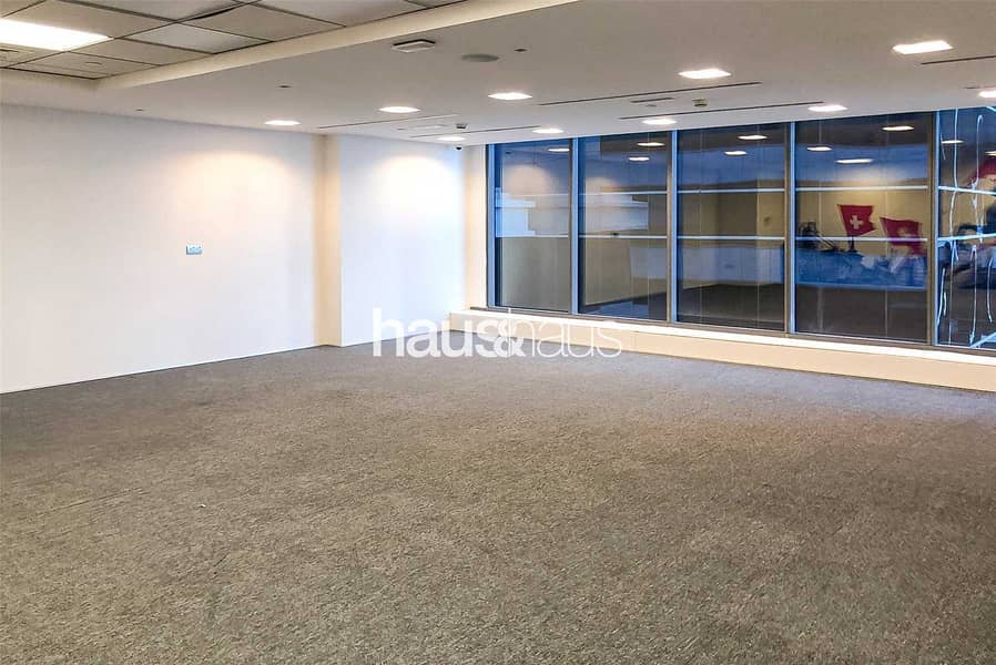 9 Funky Fitted Office | SZR | Open plan