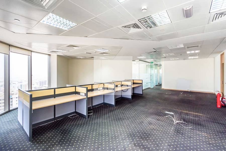12 Fully Fitted Office | Mid Floor | DED License