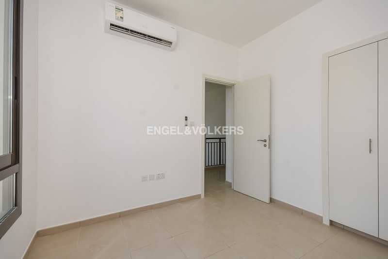 4 Type 6 | Vacant | Single Row | Landscaped