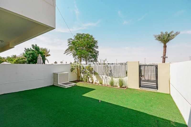 11 Type 6 | Vacant | Single Row | Landscaped