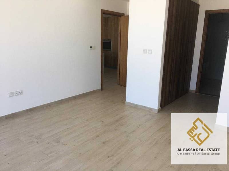 3 BRIGHT 1 BEDROOM |